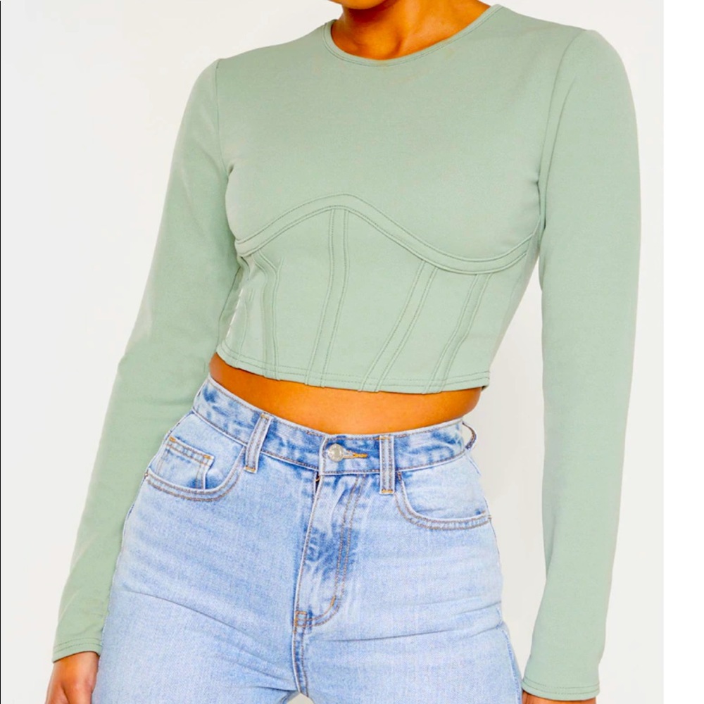 Long sleeve underwire top